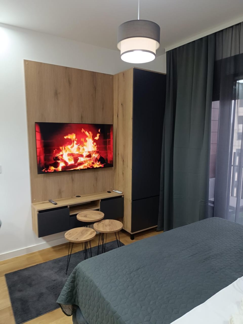 Bed, TV and multimedia