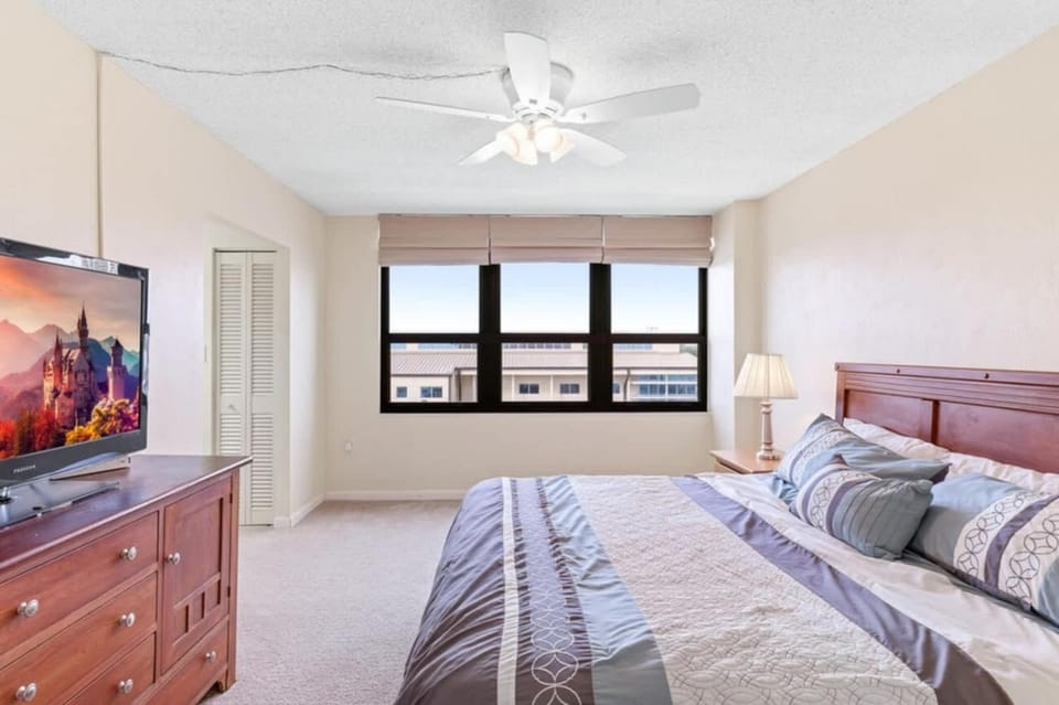 Corner Condo with Ocean View Wraparound Balcony Apartment in Daytona Beach Shores