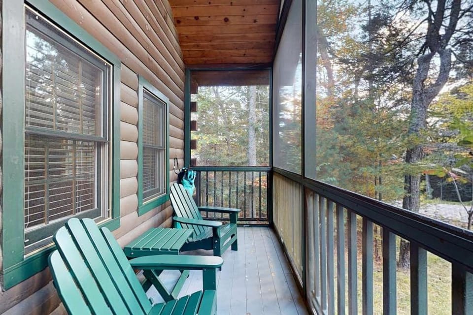 Property building, Facade/entrance, Balcony/Terrace