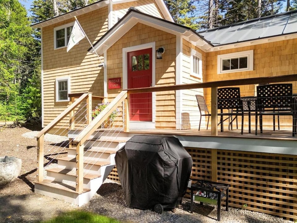 Property building, Day, BBQ facilities, BBQ facilities