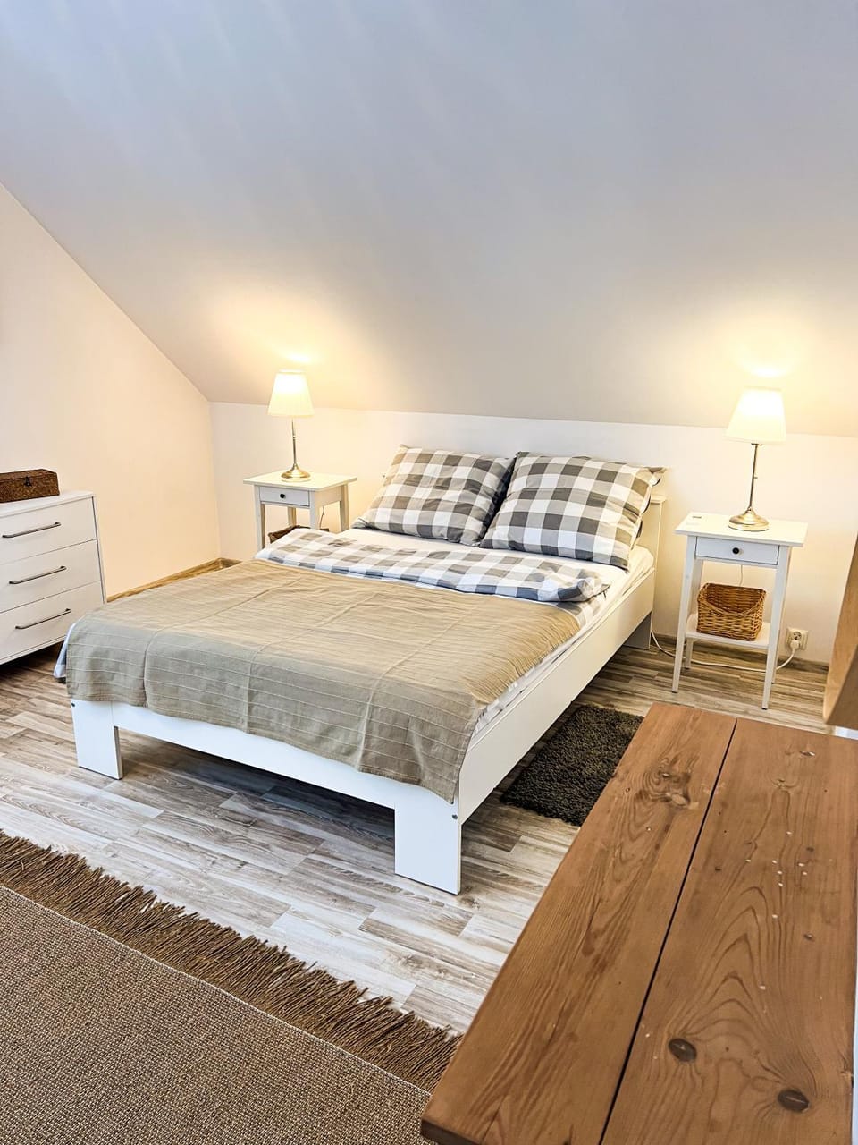 Bed, Photo of the whole room