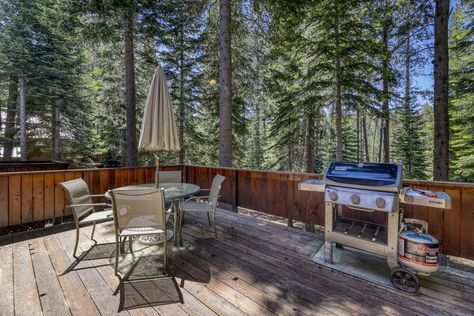 Woodland Truckee Retreat House in Truckee