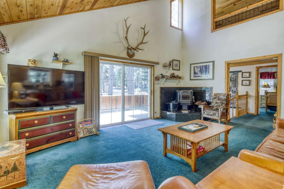 Woodland Truckee Retreat House in Truckee