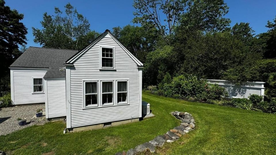 Property building, Day