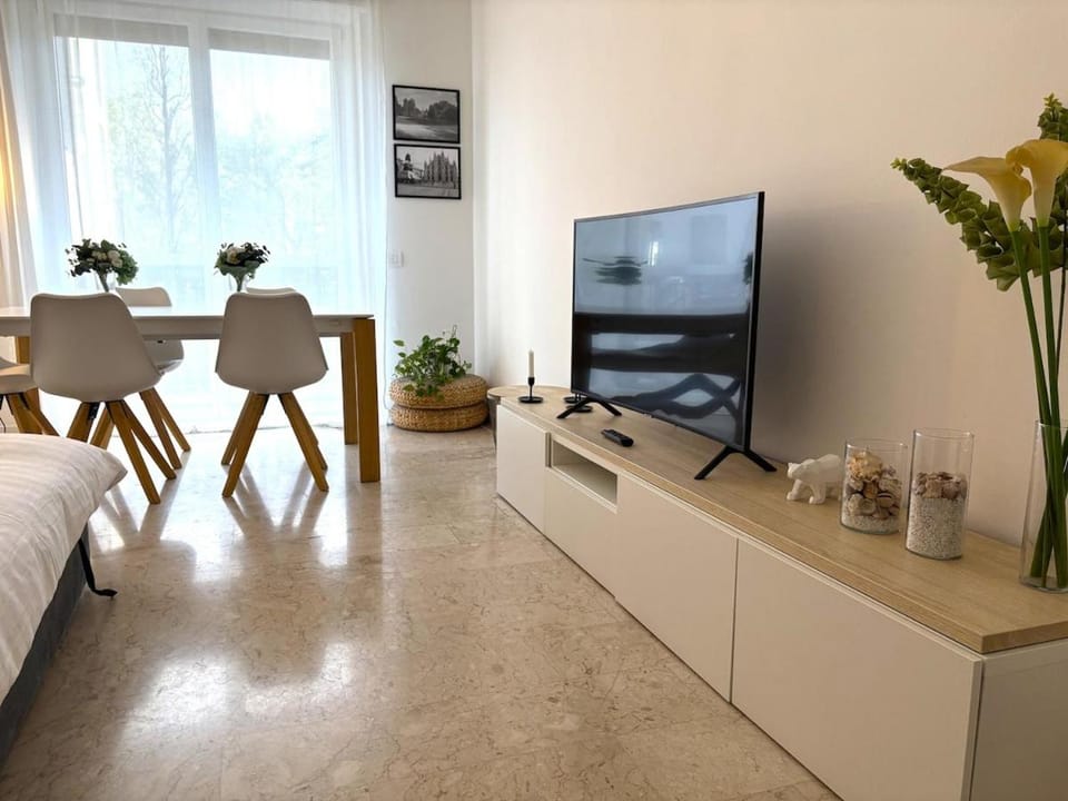 Home 4 Mi Apartment in Milan