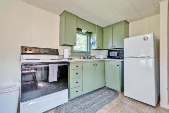 Kitchen or kitchenette, dishwasher, oven, stove, toaster, kitchen