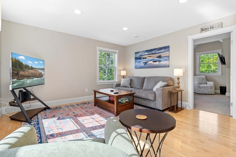 TV and multimedia, Living room, Seating area