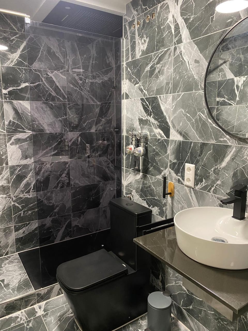 Shower, Toilet, Bathroom