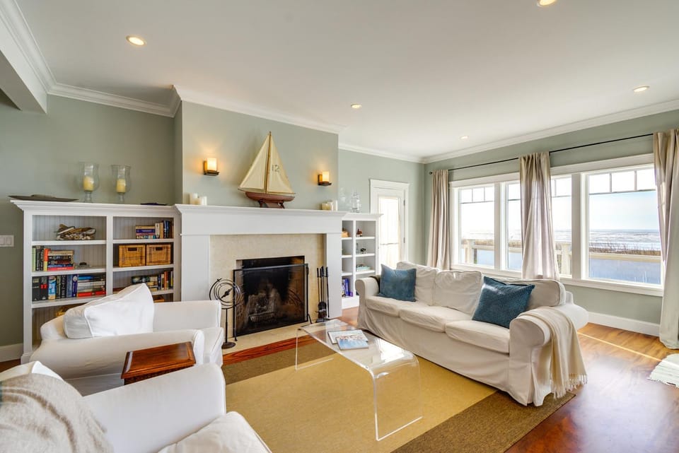 4BR/4BA Beachfront Retreat with Hot Tub and Sauna House in Moclips