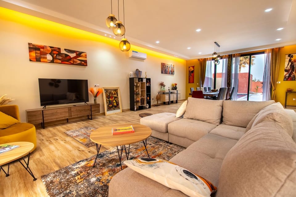 Communal lounge/ TV room, TV and multimedia, Living room, Seating area