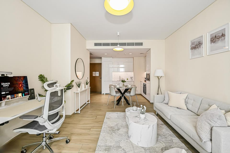 TV and multimedia, Living room, Seating area, air conditioner