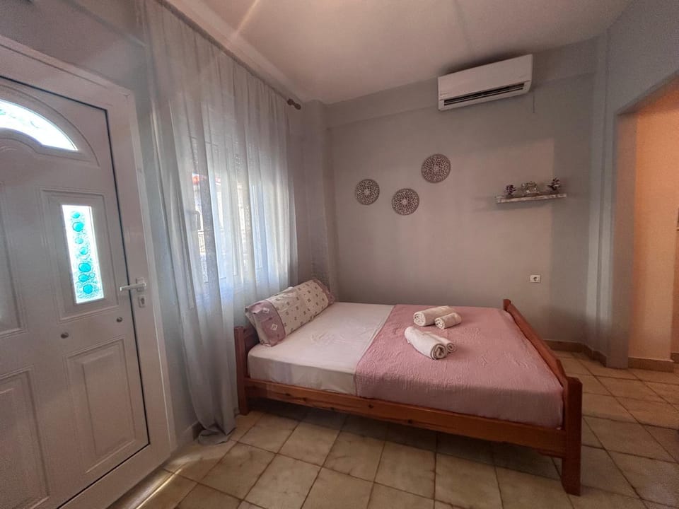 Annas studios by the sea Apartment hotel in Halkidiki