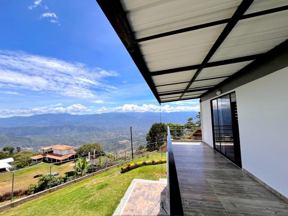 Finca date el gusto House in Medellin