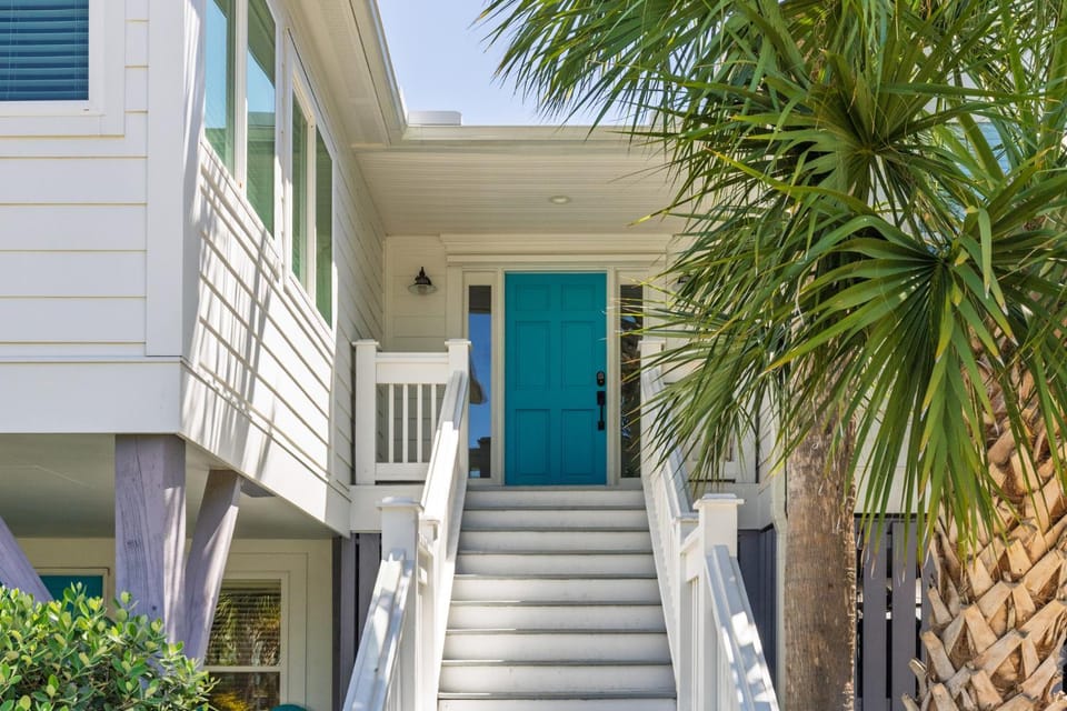 Facade/entrance, Day, Summer, Garden