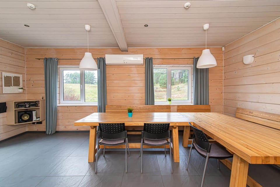 Dining area, pet friendly