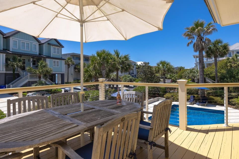 Beachwood East 30 - No More Cloudy Days House in Wild Dunes
