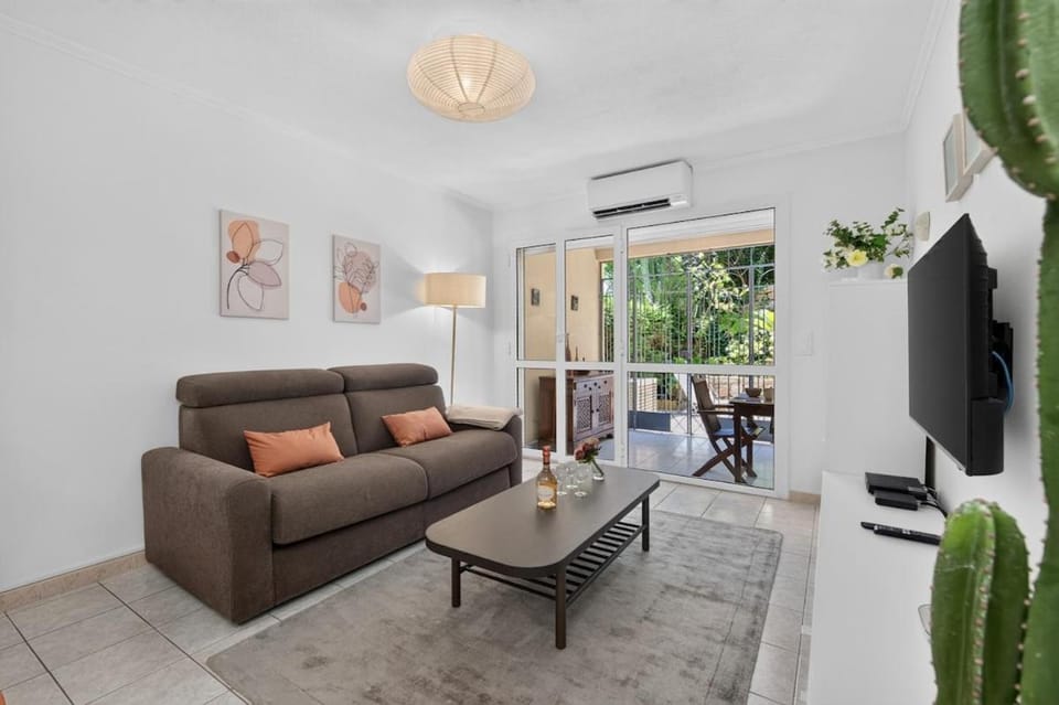 Appart avec terrasse, patio et garage à Menton Apartment in Menton