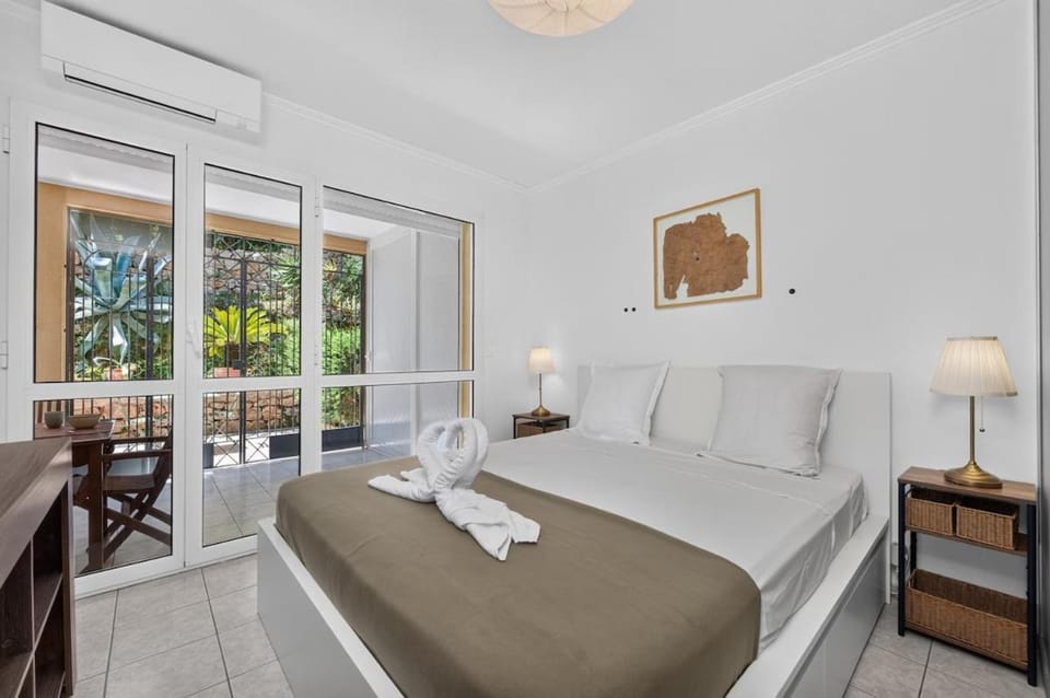 Appart avec terrasse, patio et garage à Menton Apartment in Menton