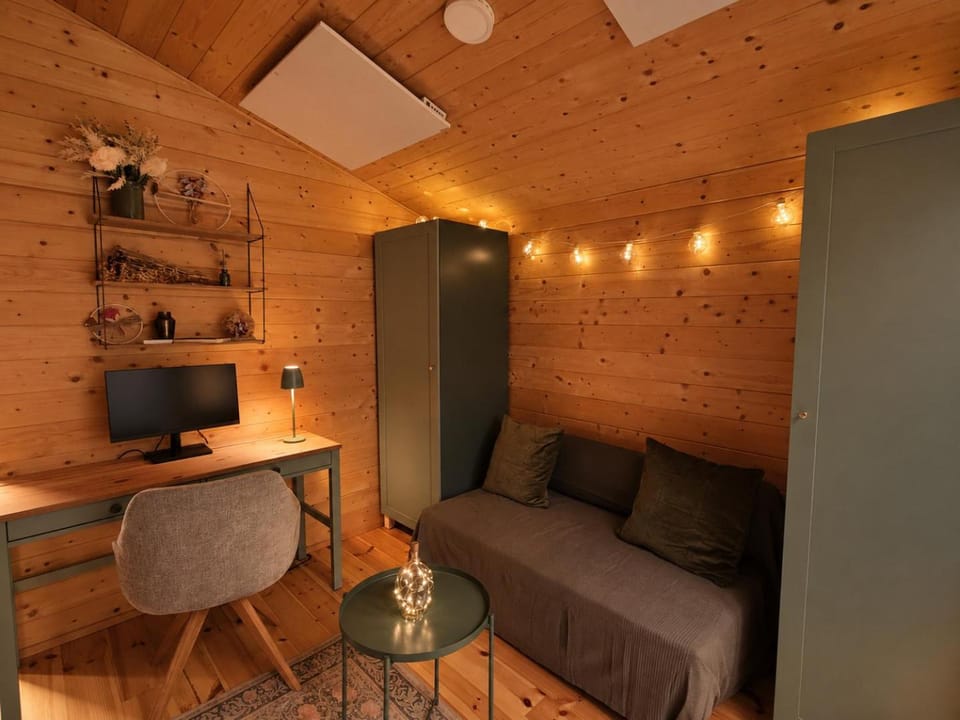 206 The tiny "Office" House House in Mecklenburg-Vorpommern, Germany