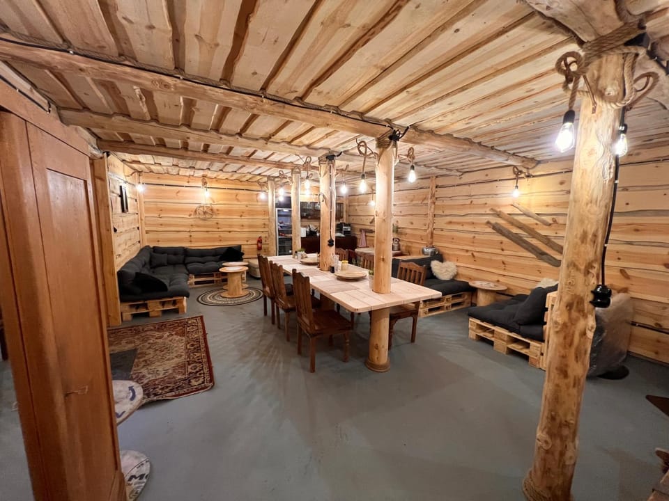 Communal lounge/ TV room