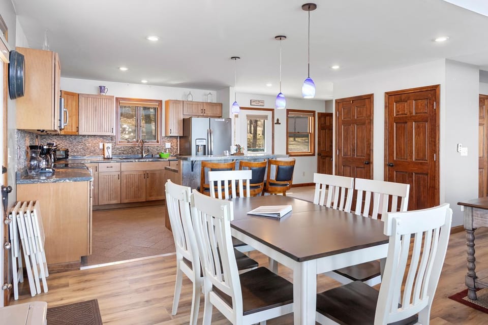 Kitchen or kitchenette, Seating area, Dining area, dishwasher, oven, stove