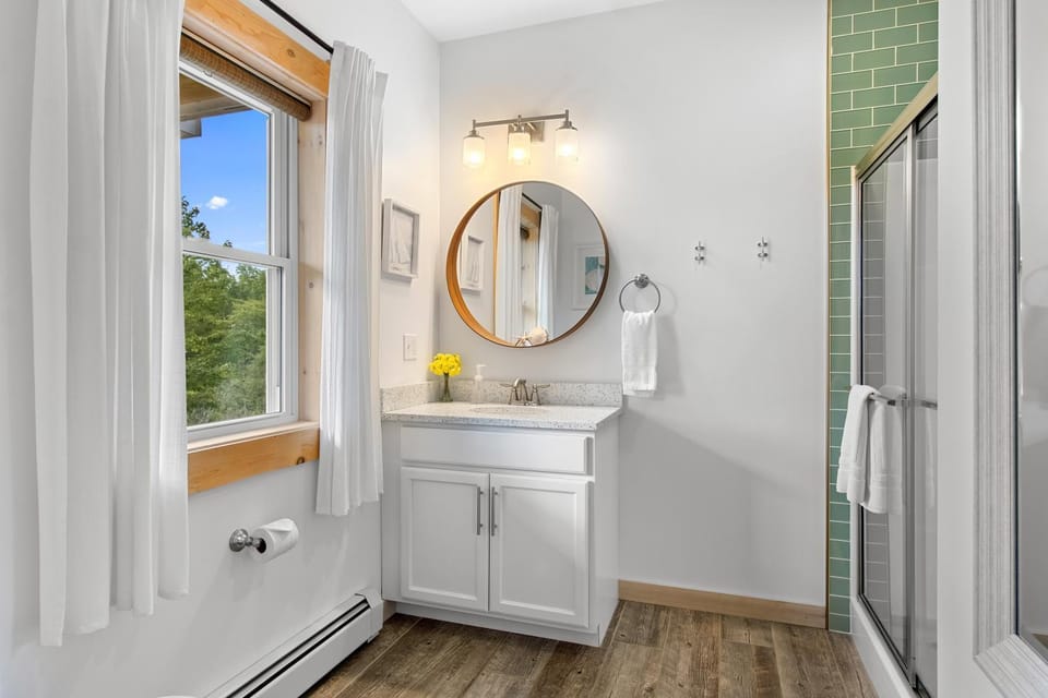 Bathroom, Bath