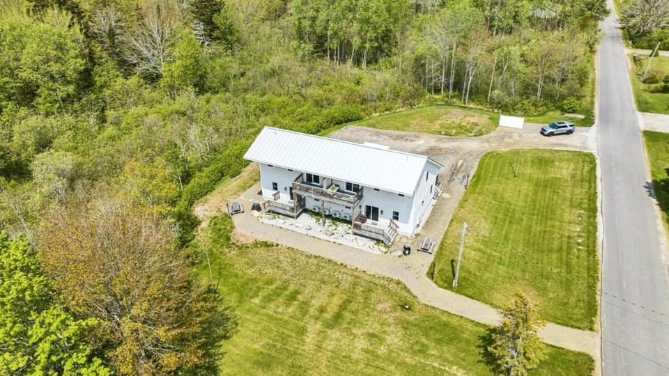 Property building, Day, Natural landscape, Bird's eye view, Parking