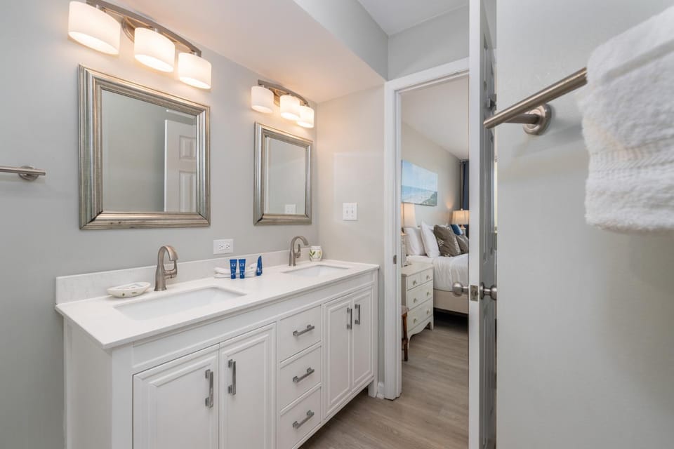 Charleston Oceanfront Villas Apartment in Folly Beach