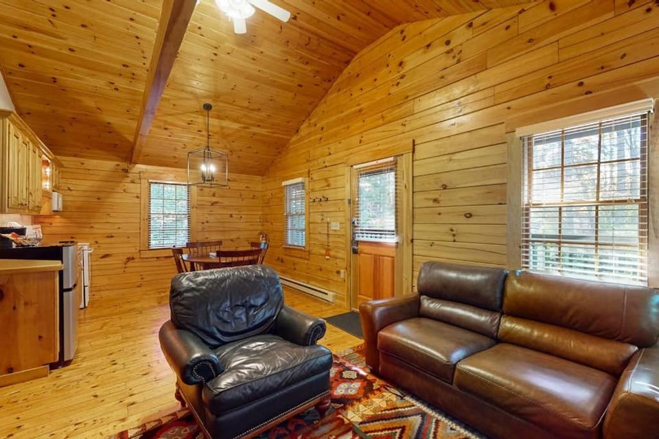 Kitchen or kitchenette, Living room, Seating area