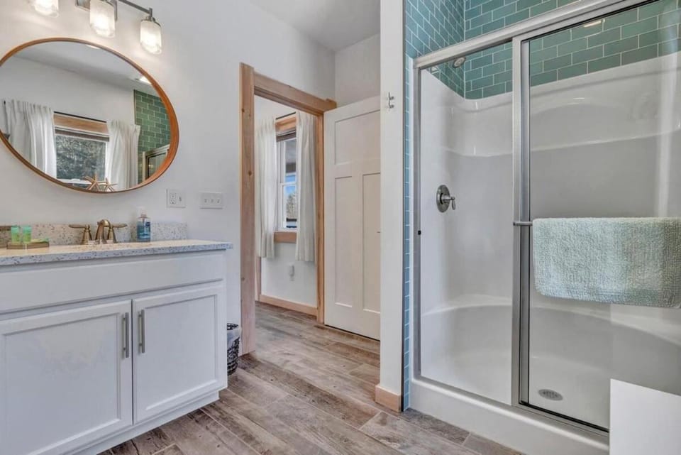 Bathroom, Bath