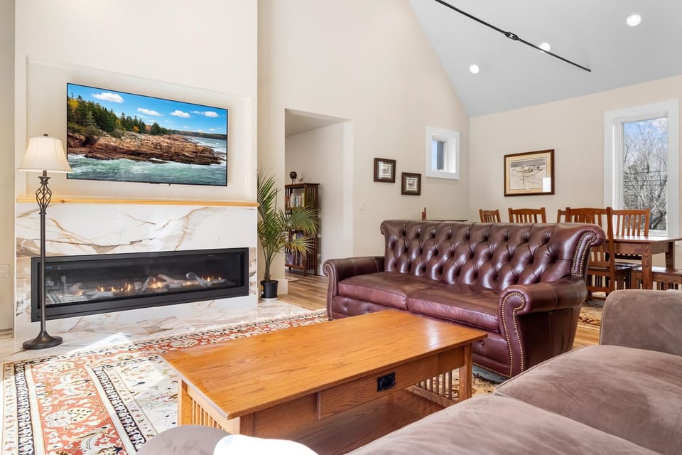 TV and multimedia, Living room, Seating area