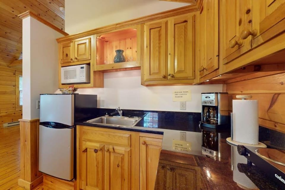 Coffee/tea facilities, Kitchen or kitchenette, kitchen
