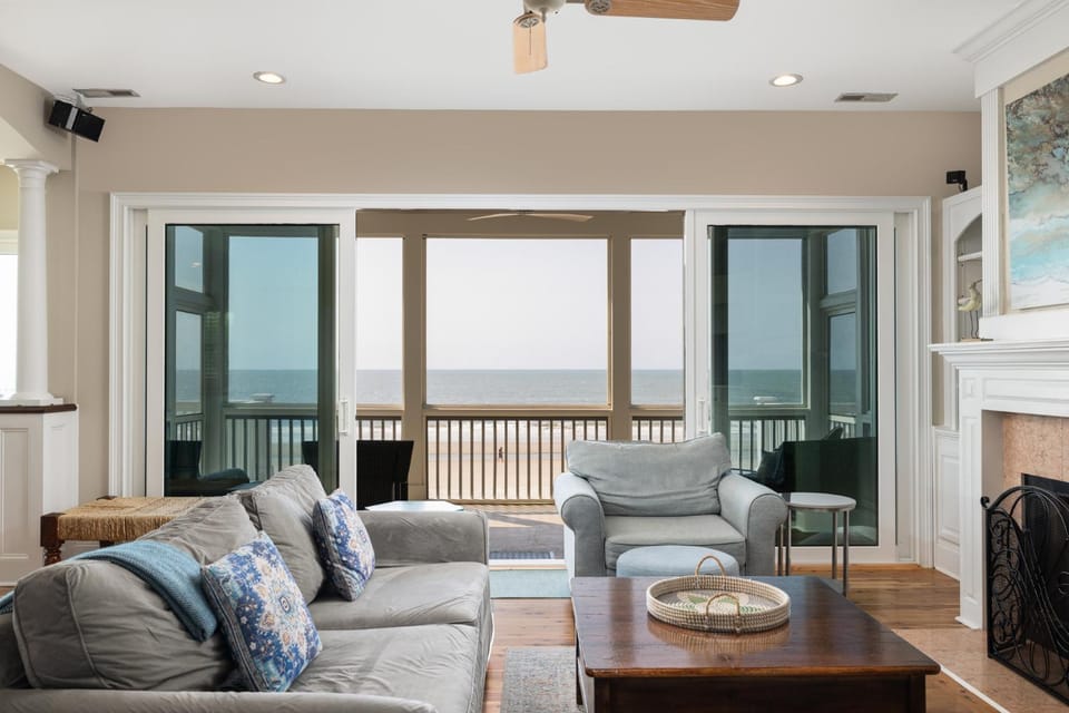 Day, Balcony/Terrace, Living room, Seating area, Sea view, fireplace