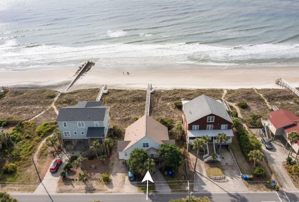 East Arctic Avenue 0613 - Sandi Lou House in Folly Beach