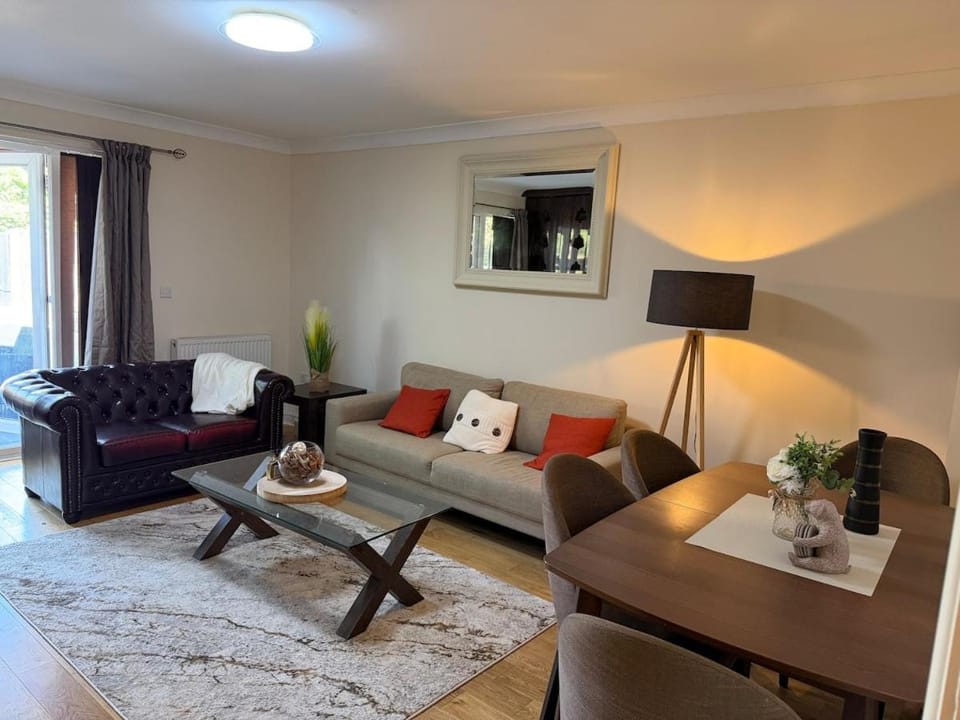 Communal lounge/ TV room