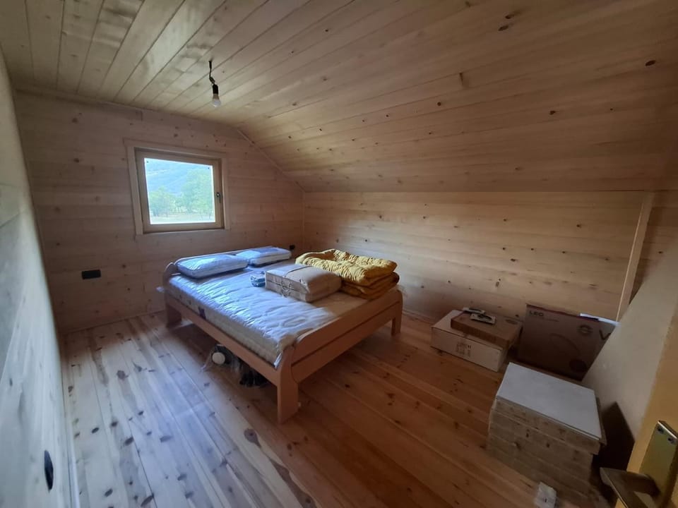 Brvnara Nikolija Nature lodge in Montenegro