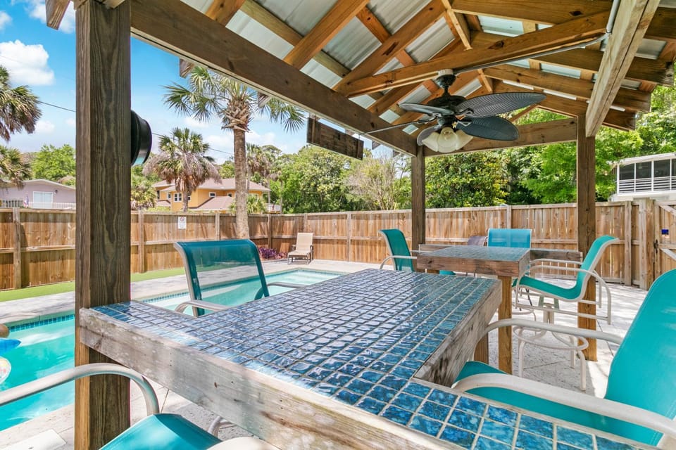 East Ashley Avenue 1008 - The Okeanos House in Folly Beach