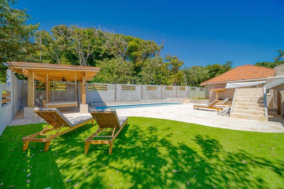 Oceanview Home in West Bay House in West Bay