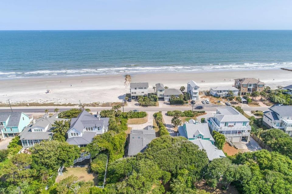 East Ashley Avenue 1410 - The Blue Pelican House in Folly Beach