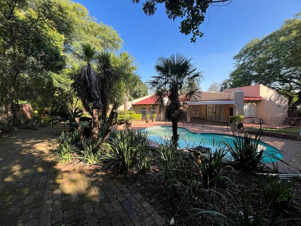 Biesie Avenue Retreat Villa in Johannesburg