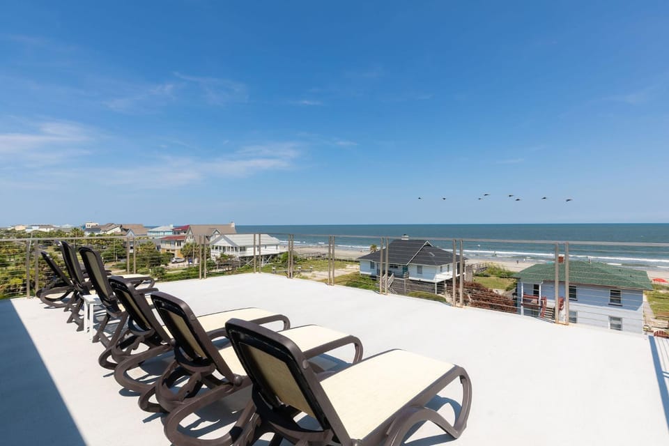 East Ashley Avenue 1606 - I Sea 360 House in James Island