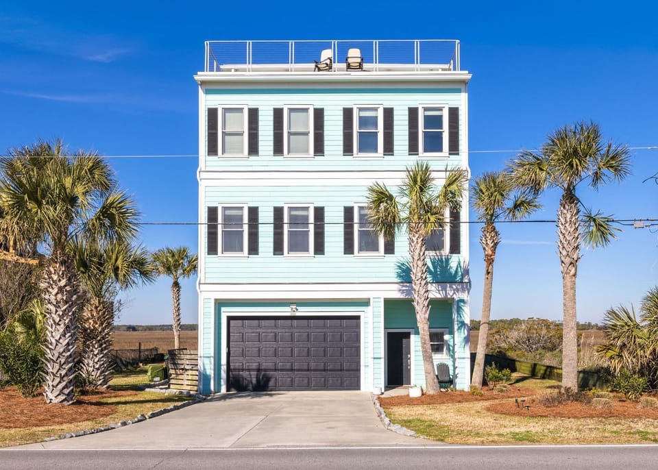 East Ashley Avenue 1606 - I Sea 360 House in James Island