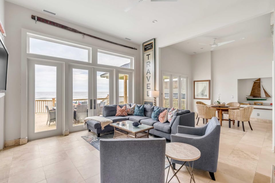 East Ashley Avenue 1629 - Sea Haven House in James Island