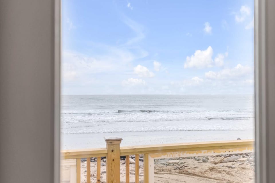 East Ashley Avenue 1629 - Sea Haven House in James Island