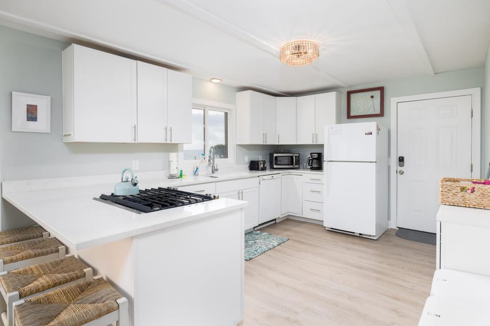 East Ashley Avenue 1727 - Beachside Bungalow House in James Island