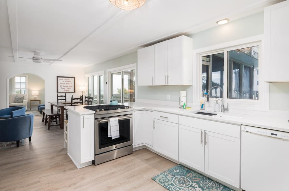 East Ashley Avenue 1727 - Beachside Bungalow House in James Island