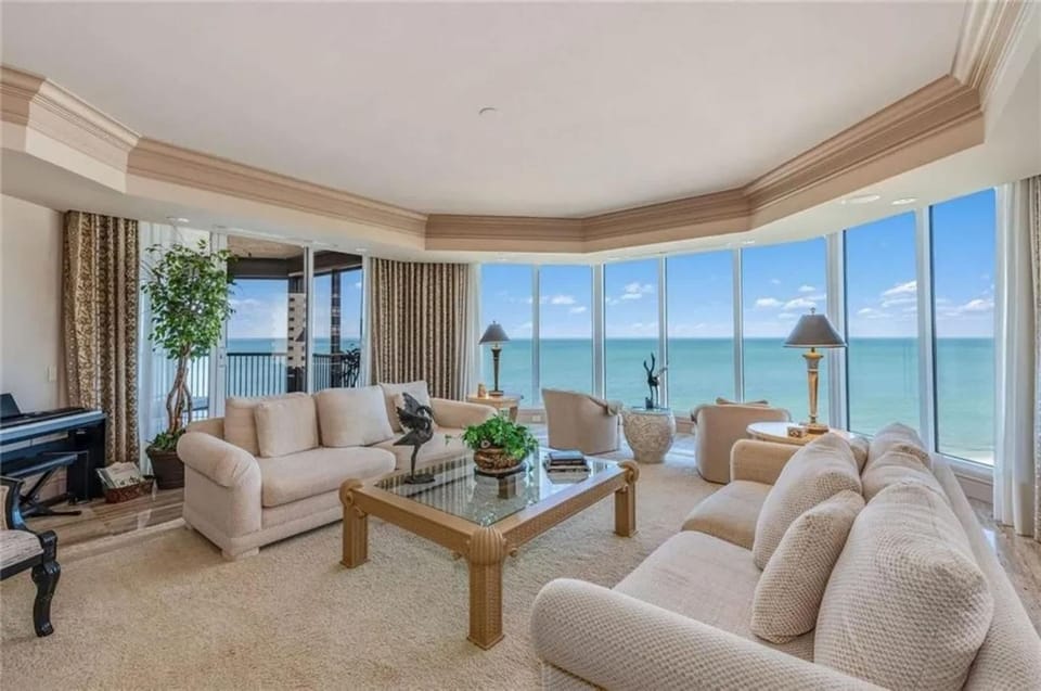Coastal Grandeur Escape Apartment in Pelican Bay