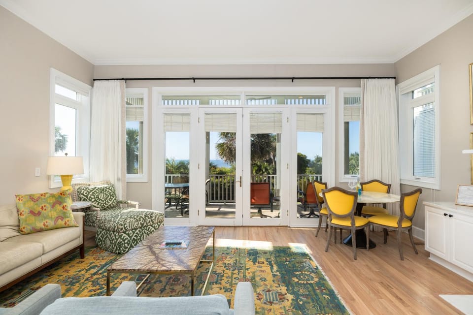 Day, Garden, View (from property/room), Balcony/Terrace, Living room, Seating area, furniture