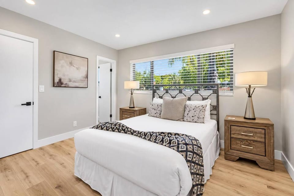 3BR Private Pool Villa Close to the Beach and Free Parking Villa in Pompano Beach