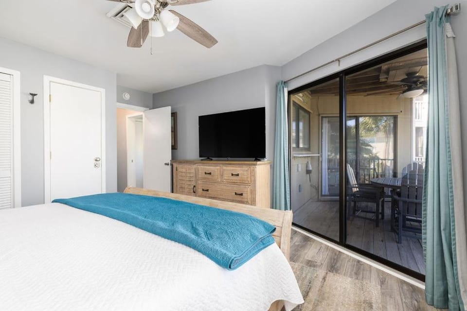 Port O Call C202 - Isle Be Back Apartment in Wild Dunes